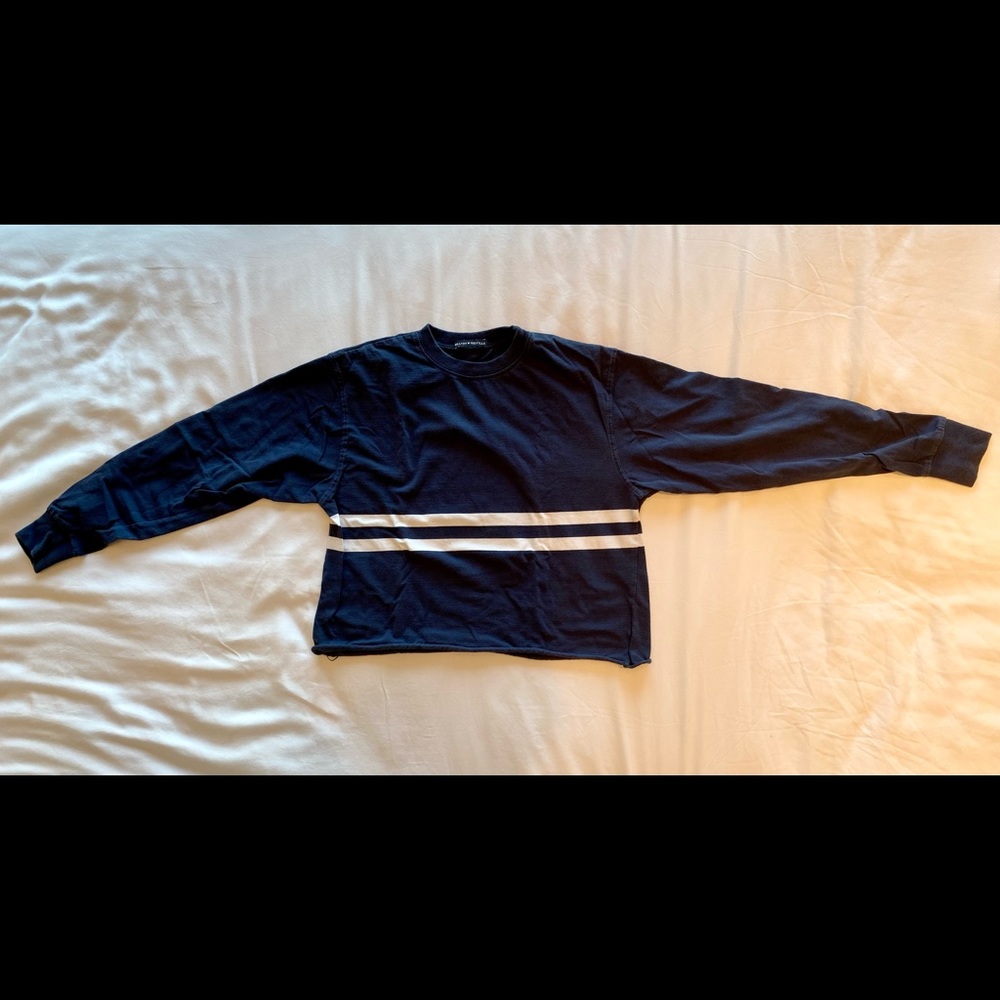 Brandy Melville cropped crewneck